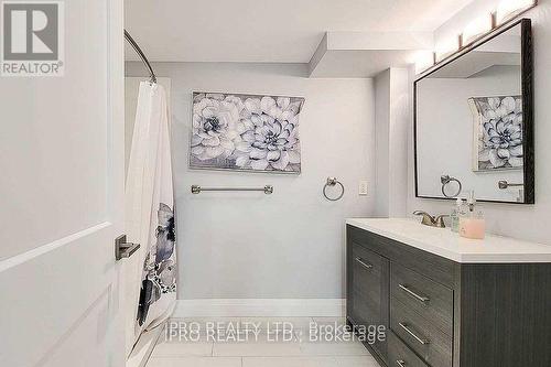 20 Highland Road W, Hamilton, ON - Indoor Photo Showing Bathroom