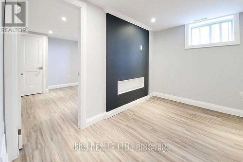 20 Highland Road W, Hamilton, ON - Indoor Photo Showing Other Room