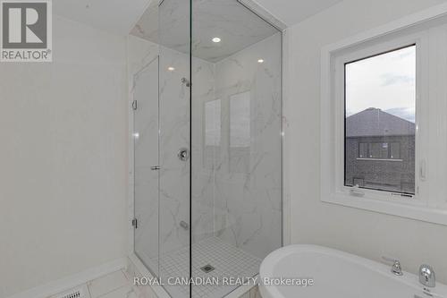 10 Spiers Road, Erin, ON - Indoor Photo Showing Bathroom