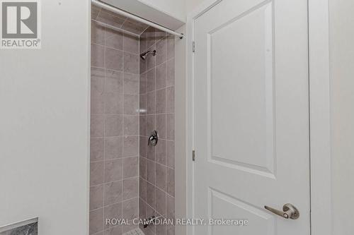 10 Spiers Road, Erin, ON - Indoor Photo Showing Bathroom