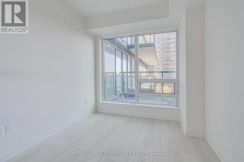 524 - 117 Broadway Avenue, Toronto, ON - Indoor Photo Showing Other Room