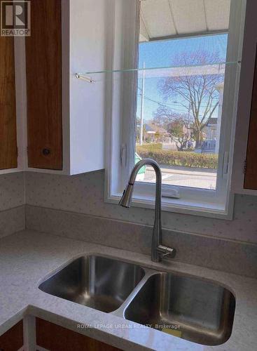 109 Memorial Park Avenue, Toronto, ON - Indoor Photo Showing Kitchen With Double Sink