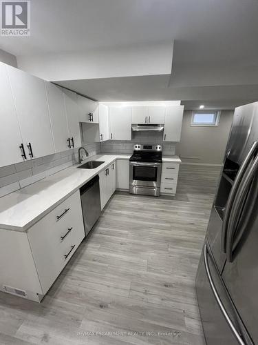 Lower - 19 Clearview Drive, Hamilton, ON - Indoor Photo Showing Kitchen