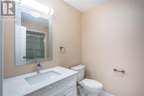 8105 Reilly Street, Niagara Falls, ON - Indoor Photo Showing Bathroom