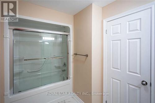 8105 Reilly Street, Niagara Falls, ON - Indoor Photo Showing Bathroom