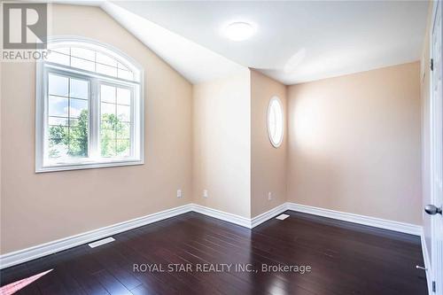 8105 Reilly Street, Niagara Falls, ON - Indoor Photo Showing Other Room