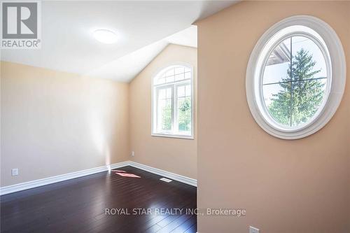 8105 Reilly Street, Niagara Falls, ON - Indoor Photo Showing Other Room