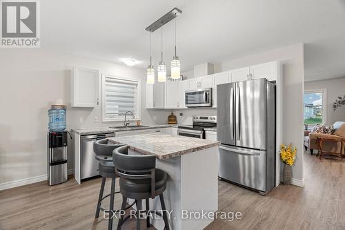 102 Huron Heights Drive, Ashfield-Colborne-Wawanosh, ON - Indoor Photo Showing Kitchen With Double Sink With Upgraded Kitchen