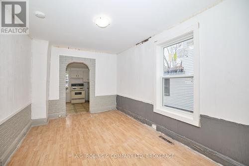 31 Wright Street, Welland (773 - Lincoln/Crowland), ON - Indoor Photo Showing Other Room