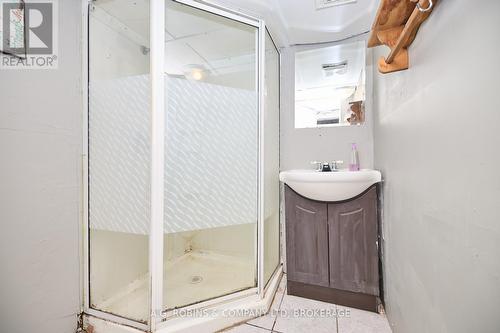 31 Wright Street, Welland (773 - Lincoln/Crowland), ON - Indoor Photo Showing Bathroom