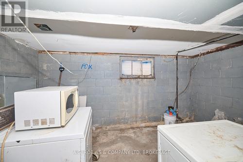 31 Wright Street, Welland (773 - Lincoln/Crowland), ON - Indoor Photo Showing Laundry Room