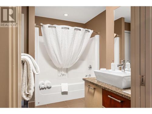 30 Monashee Road Unit# 310, Silver Star, BC - Indoor Photo Showing Bathroom