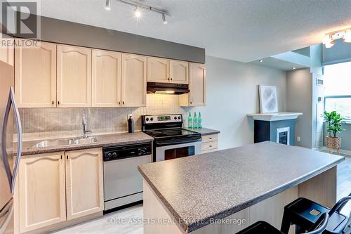 307 - 77 Lombard Street, Toronto, ON - Indoor Photo Showing Kitchen