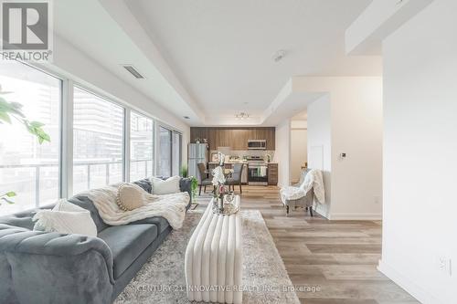 301 - 1480 Bayly Street, Pickering, ON - Indoor Photo Showing Living Room