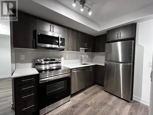 1006 - 1435 Celebration Drive, Pickering, ON - Indoor Photo Showing Kitchen