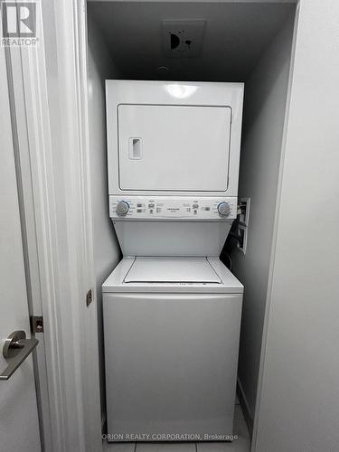 1006 - 1435 Celebration Drive, Pickering, ON - Indoor Photo Showing Laundry Room