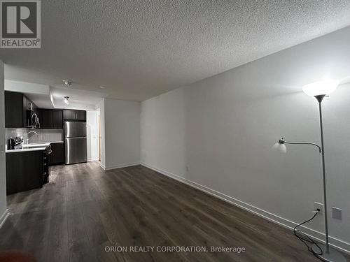 1006 - 1435 Celebration Drive, Pickering, ON - Indoor Photo Showing Kitchen