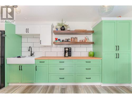 409 Main Street Unit# 302, Sicamous, BC - Indoor Photo Showing Kitchen