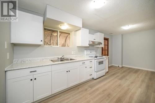 2047 Norwood Street, Prince George, BC - Indoor Photo Showing Kitchen With Double Sink