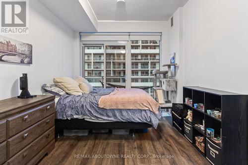 1306 - 65 Speers Road, Oakville, ON - Indoor Photo Showing Bedroom