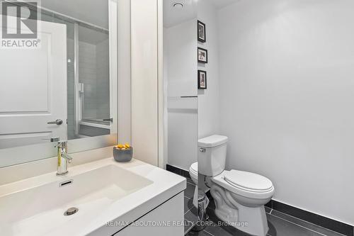 1306 - 65 Speers Road, Oakville, ON - Indoor Photo Showing Bathroom