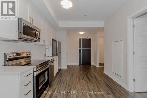 411 - 480 Gordon Krantz Avenue, Milton, ON - Indoor Photo Showing Kitchen With Stainless Steel Kitchen With Upgraded Kitchen