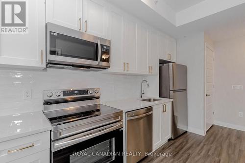 411 - 480 Gordon Krantz Avenue, Milton, ON - Indoor Photo Showing Kitchen With Stainless Steel Kitchen With Upgraded Kitchen