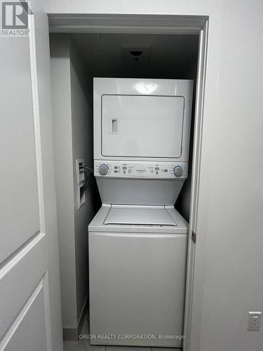 804 - 1435 Celebration Drive, Pickering, ON - Indoor Photo Showing Laundry Room