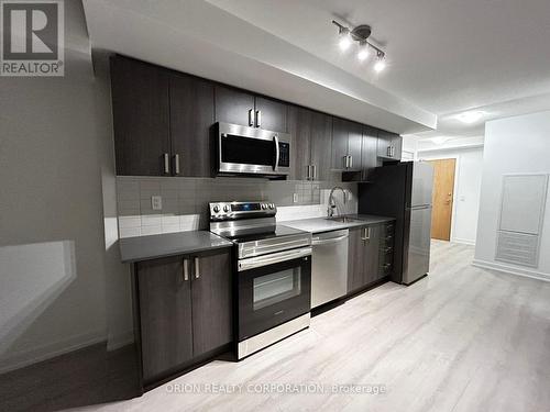 804 - 1435 Celebration Drive, Pickering, ON - Indoor Photo Showing Kitchen