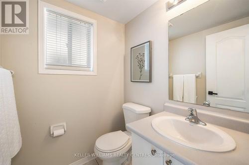 103 Gail Parks Crescent, Newmarket, ON - Indoor Photo Showing Bathroom