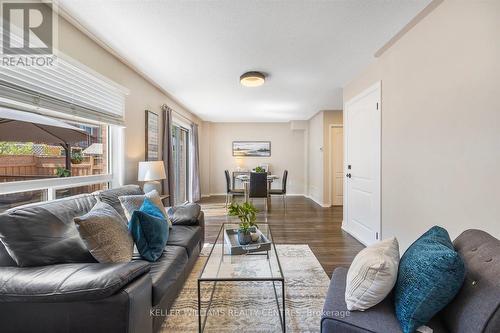 103 Gail Parks Crescent, Newmarket, ON - Indoor Photo Showing Living Room