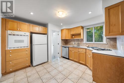 28 Kirk Drive, Markham, ON - Indoor Photo Showing Kitchen With Double Sink