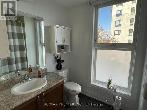 110 - 299 Cundles Road E, Barrie, ON - Indoor Photo Showing Bathroom