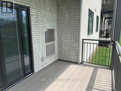 110 - 299 Cundles Road E, Barrie, ON - Outdoor With Balcony With Exterior