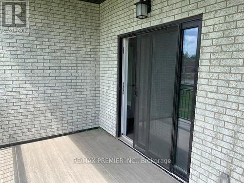 110 - 299 Cundles Road E, Barrie, ON - Outdoor With Balcony