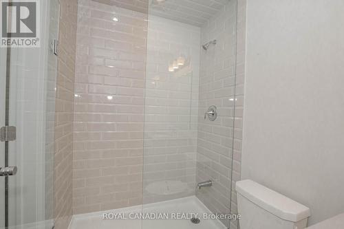 512 - 480 Gordon Krantz Avenue, Milton, ON - Indoor Photo Showing Bathroom