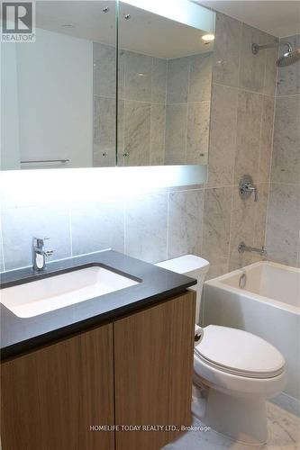 2706 - 70 Queens Wharf Road, Toronto, ON - Indoor Photo Showing Bathroom