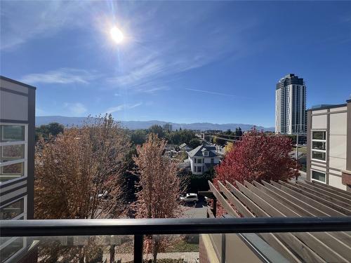 409-700 Martin Avenue, Kelowna, BC - Outdoor