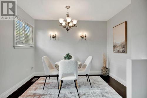 6313 Martel Court, Mississauga, ON - Indoor Photo Showing Dining Room