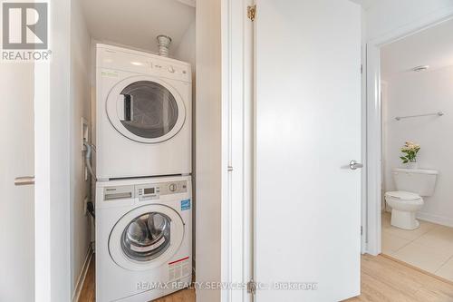 31 - 1720 Simcoe Street N, Oshawa, ON - Indoor Photo Showing Laundry Room