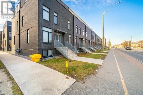 31 - 1720 Simcoe Street N, Oshawa, ON - Outdoor With Facade