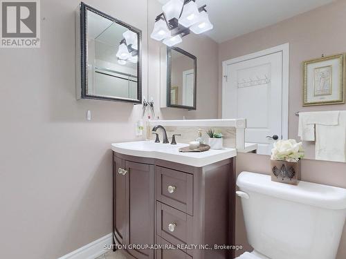 115 - 9519 Keele Street, Vaughan, ON - Indoor Photo Showing Bathroom