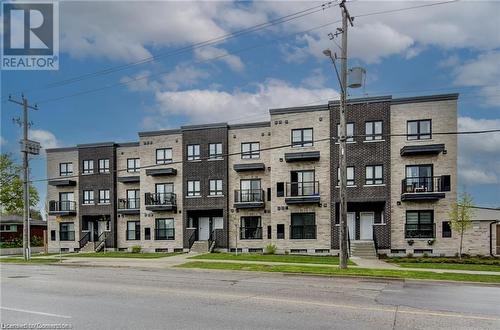 600 Victoria St S - 600 Victoria Street S Unit# 7, Kitchener, ON - Outdoor With Facade