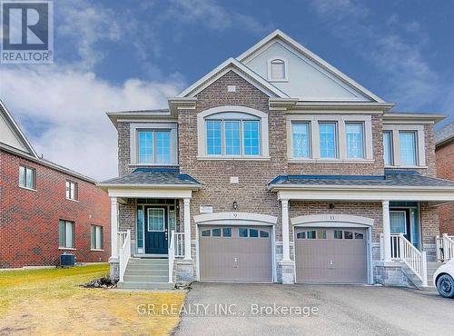 9 Silver Charm Drive, East Gwillimbury, ON - Outdoor With Facade