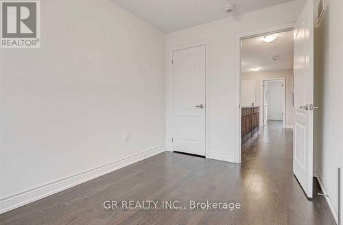 9 Silver Charm Drive, East Gwillimbury, ON - Indoor Photo Showing Other Room