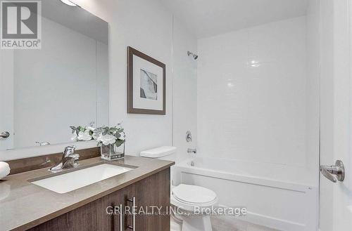 9 Silver Charm Drive, East Gwillimbury, ON - Indoor Photo Showing Bathroom