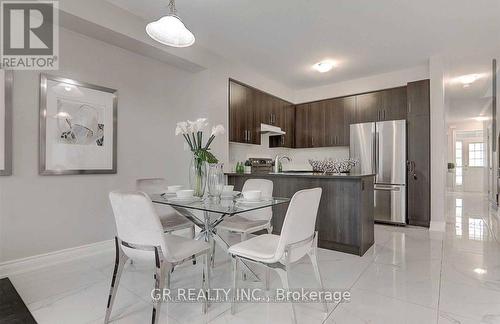 9 Silver Charm Drive, East Gwillimbury, ON - Indoor Photo Showing Dining Room