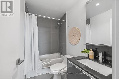 712 - 20 Minowan Miikan Lane, Toronto, ON - Indoor Photo Showing Bathroom