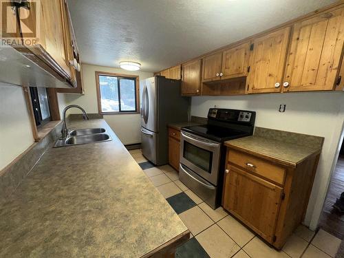 Kitchen - 2236 Ojibway Road, Kamloops, BC 