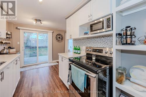 86 Brembel Street, Kitchener, ON - Indoor Photo Showing Kitchen